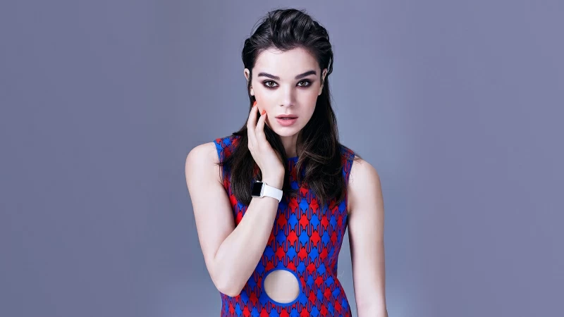 Hailee Steinfeld 4K Wallpaper