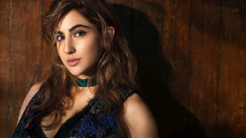 Sara Ali Khan 4K Wallpaper