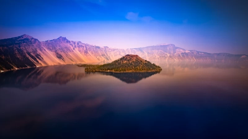 Crater Lake in Oregon 4K 5K Wallpaper