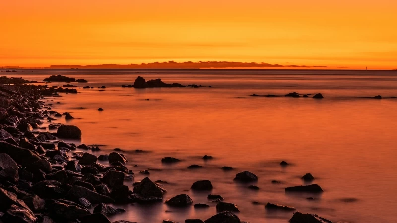 Rocky beach Sunset 4K Wallpaper