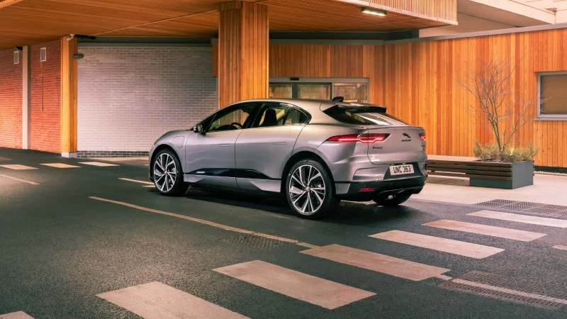 Jaguar I Pace EV400 AWD S Black Pack 2021 3 4K 5K HD Cars Wallpaper