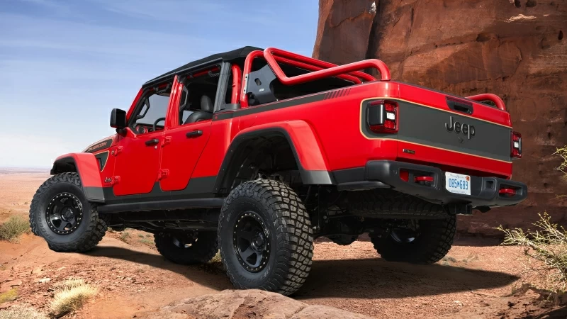 Jeep Red Bare Gladiator Rubicon 2021 2 4K HD Cars Wallpaper