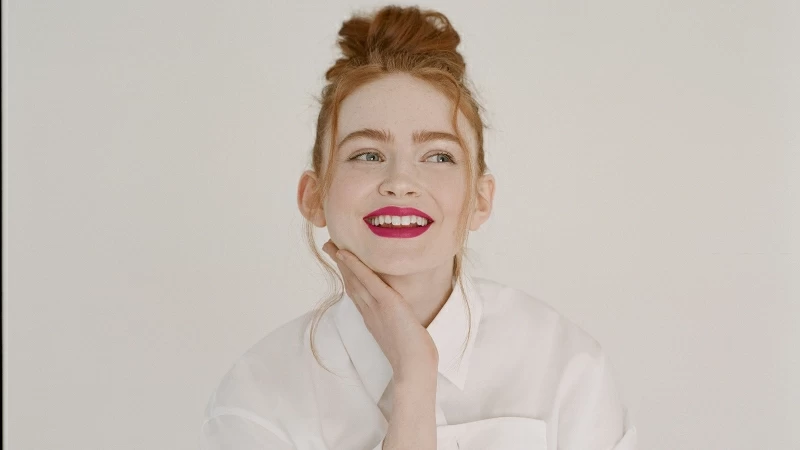 Sadie Sink Givenchy Beauty Campaign 2021 Wallpaper