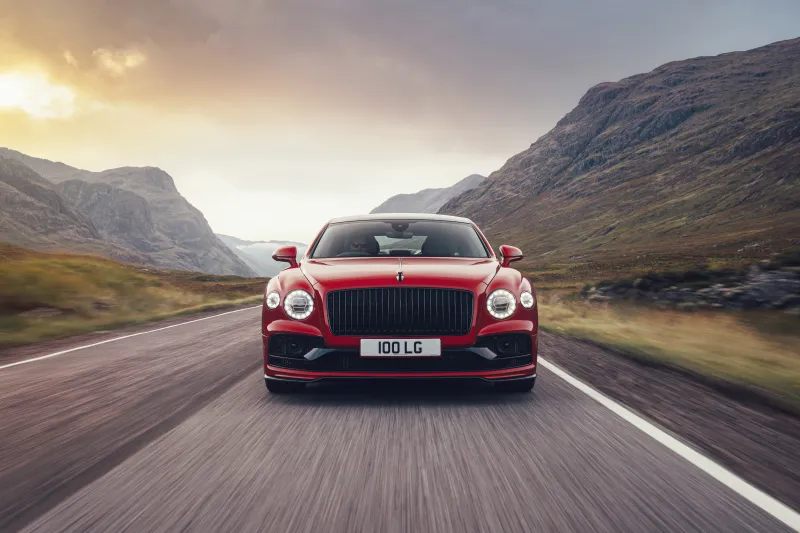 Bentley Flying Spur V8 Wallpaper