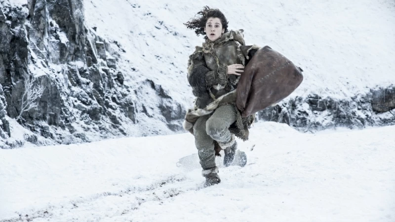 Game Of Thrones Snow Girl Running 4K HD Wallpaper