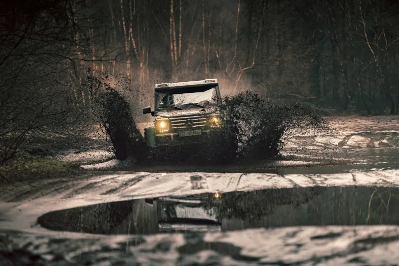 Mercedes G500 4x4 Extreme Offroading 5k Wallpaper