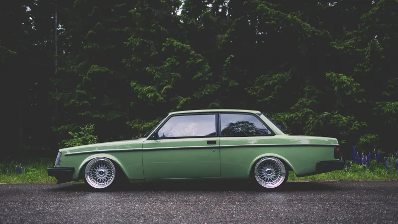 Volvo 242 Vintage Wallpaper