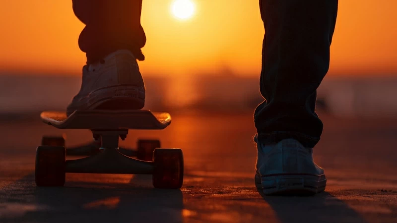 Skateboard Legs Sunset Light 4K HD Wallpaper