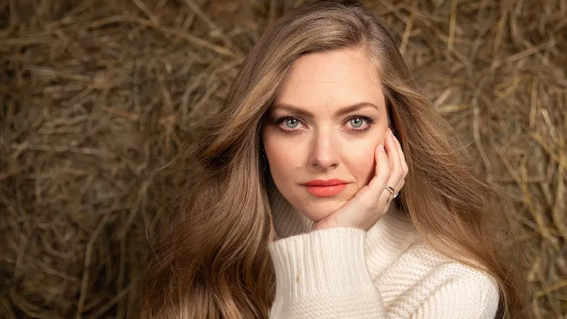 Amanda Seyfried La Times 2021 Wallpaper