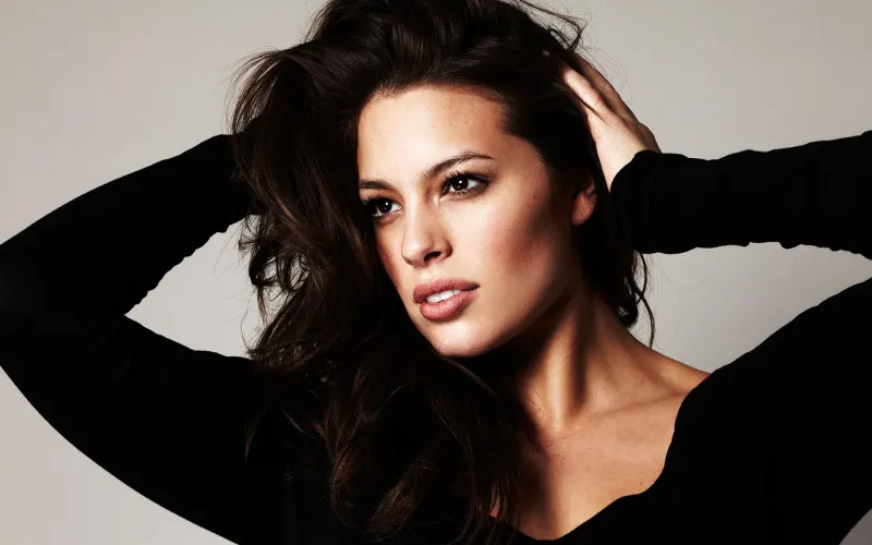 Ashley Graham Wallpaper