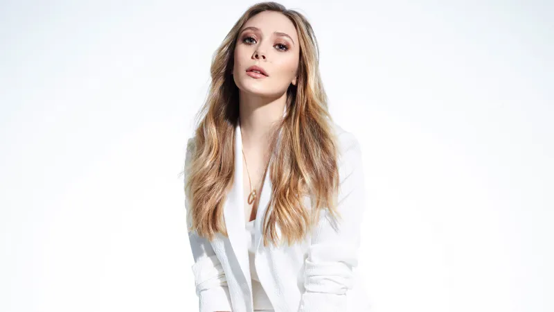 Elizabeth Olsen Marie Claire 2021 Wallpaper