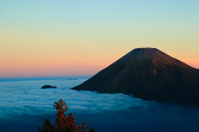 Gunung Sumbing Wonosobo Island In Indonesia 5k Wallpaper