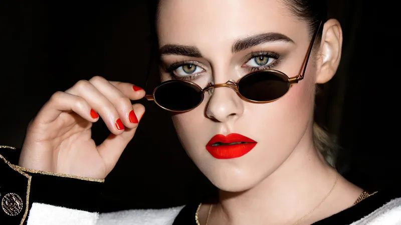 Kristen Stewart Roberi And Fraud Doris Sunglasses Wallpaper