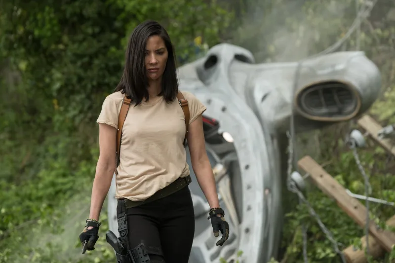 Olivia Munn In The Predator Movie Wallpaper