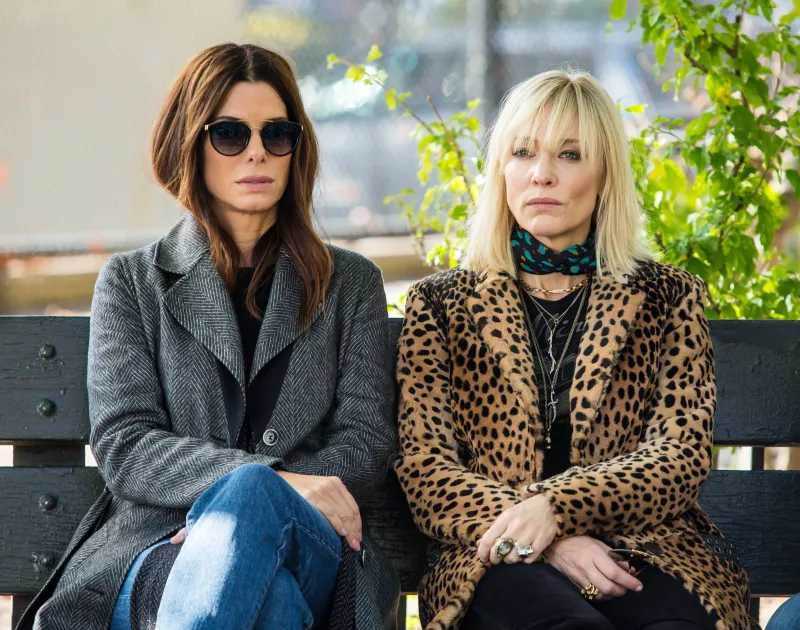 Sandra Bullock And Cate Blanchett In Ocean 8 Wallpaper