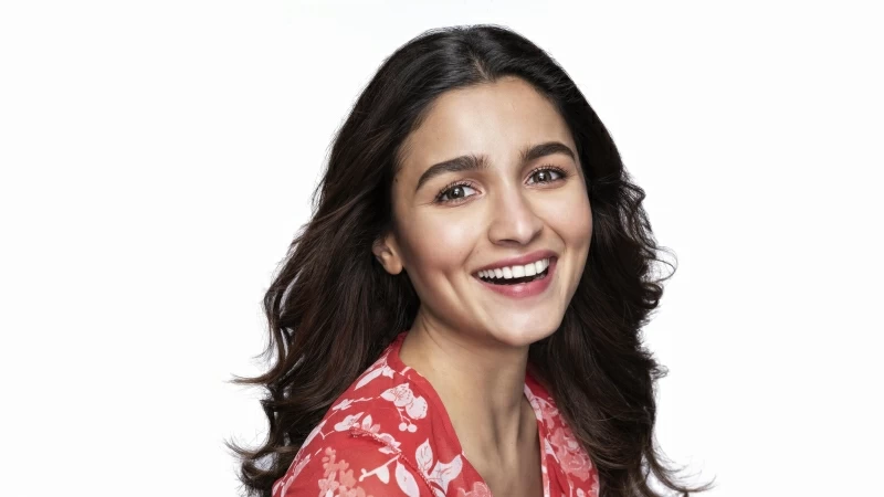 Actress Alia Bhatt Smile 4K 8K HD Wallpaper