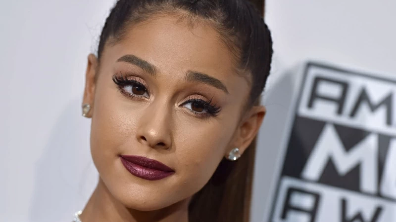 Ariana Grande 22 4K HD Celebrities Wallpaper