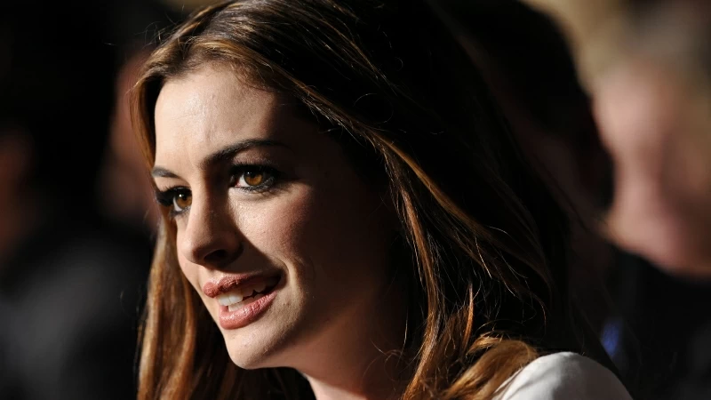 Anne Hathaway 2 4K HD Celebrities Wallpaper