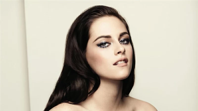 Kristen Stewart Actress 2020 Wallpaper