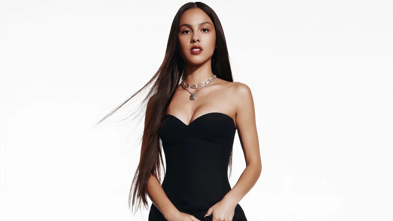 2021 Olivia Rodrigo GQ Magazine Wallpaper